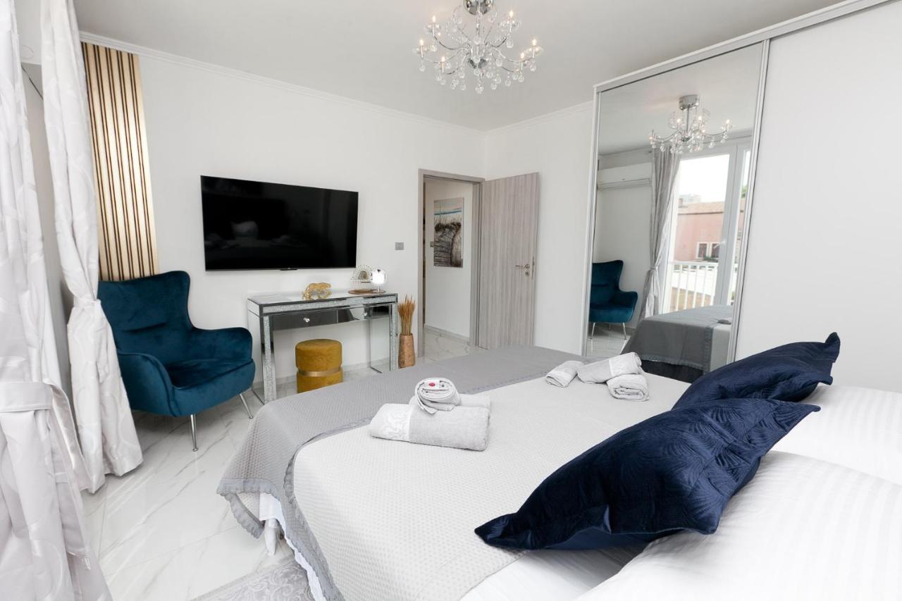 Appartement Katja Malo Misto à Zadar Extérieur photo